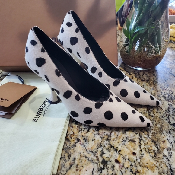 Burberry Ava 38.5 brand new - Picture 9 of 15